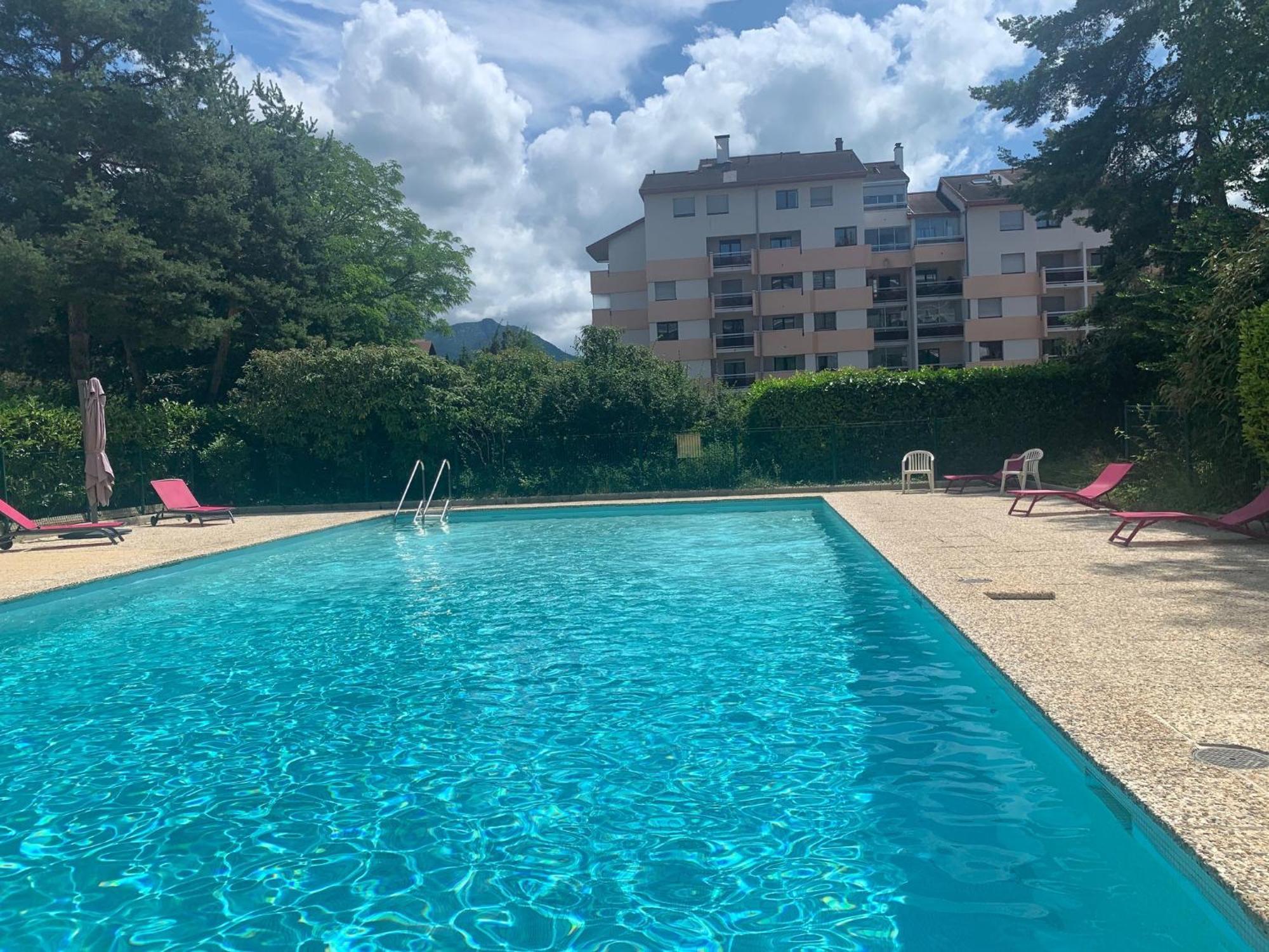 Kusmi Love Piscine Proche Du Lac Annecy Esterno foto